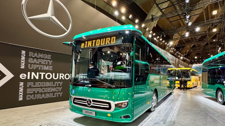 Busworld 2025: ônibus eINTOURO tem autonomia de até 500 Km