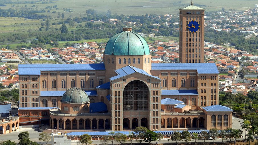 Santuário Nacional de Aparecida, localizado em Aparecida (SP)
