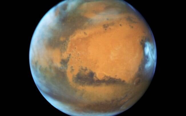 Cientistas da Agência Espacial Italiana revelaram que há água em Marte; 'lago' líquido pode estar escondido em região polar