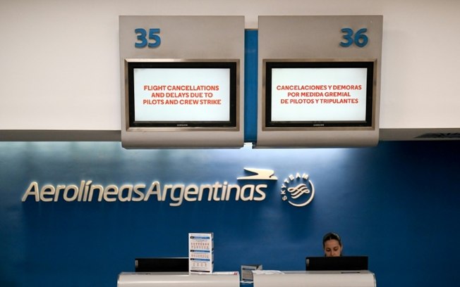 A greve de pilotos e tripulantes da Aerolíneas Argentinas de 13 de setembro, que durou 24 horas, afetou 319 voos e mais de 30 mil passageiros e custou entre 2,5 e três milhões de dólares, segundo a empresa