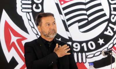Sócios do Corinthians decidem futuro  do clube