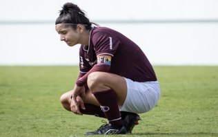 Desfalque: com lesão, Luana está fora da temporada da Ferroviária