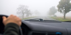 Como proteger motor e bateria do carro durante o frio