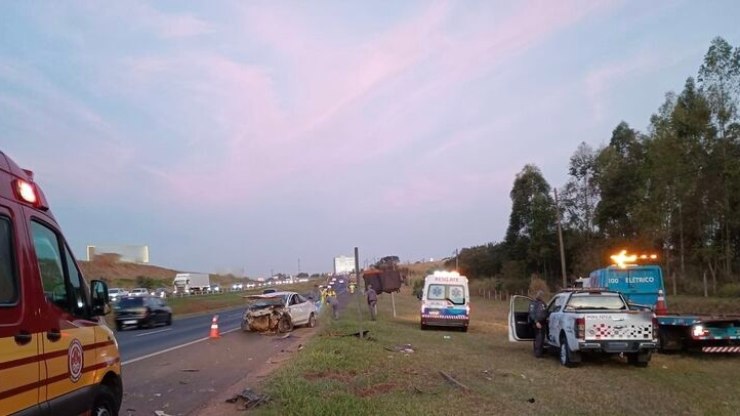 Homem morre após roubar carro de motorista de aplicativo e sofrer acidente na Washington Luís