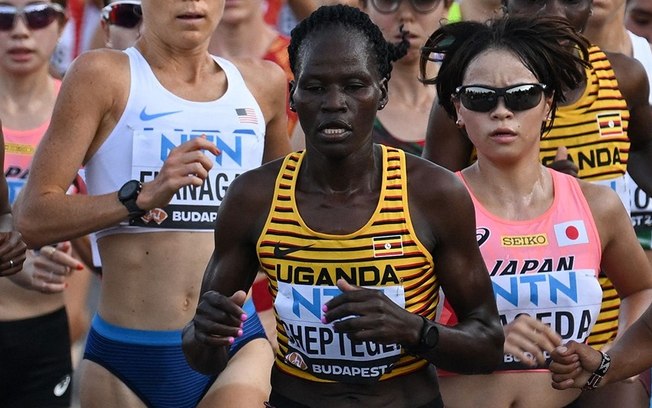 Atleta olímpica Rebecca Cheptegei morre após ser incendiada pelo ex Atleta olímpica Rebecca Cheptegei morre após ser incendiada pelo ex