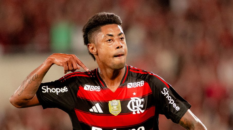 Bruno Henrique se esquiva de polêmica e mira Intercontinental Bruno Henrique se esquiva de polêmica e mira Intercontinental