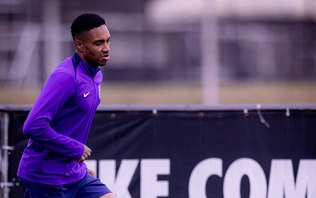 Quando estreia? Vitinho dá pista em apresentação no Corinthians