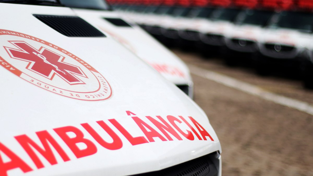 Quando devo chamar o SAMU ou uma ambulância comum?