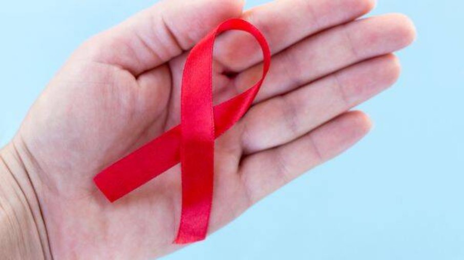 Médica esclarece dúvidas sobre o vírus da aids 