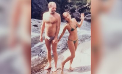 Cissa Guimarães compartilha foto com ex-marido em cachoeira