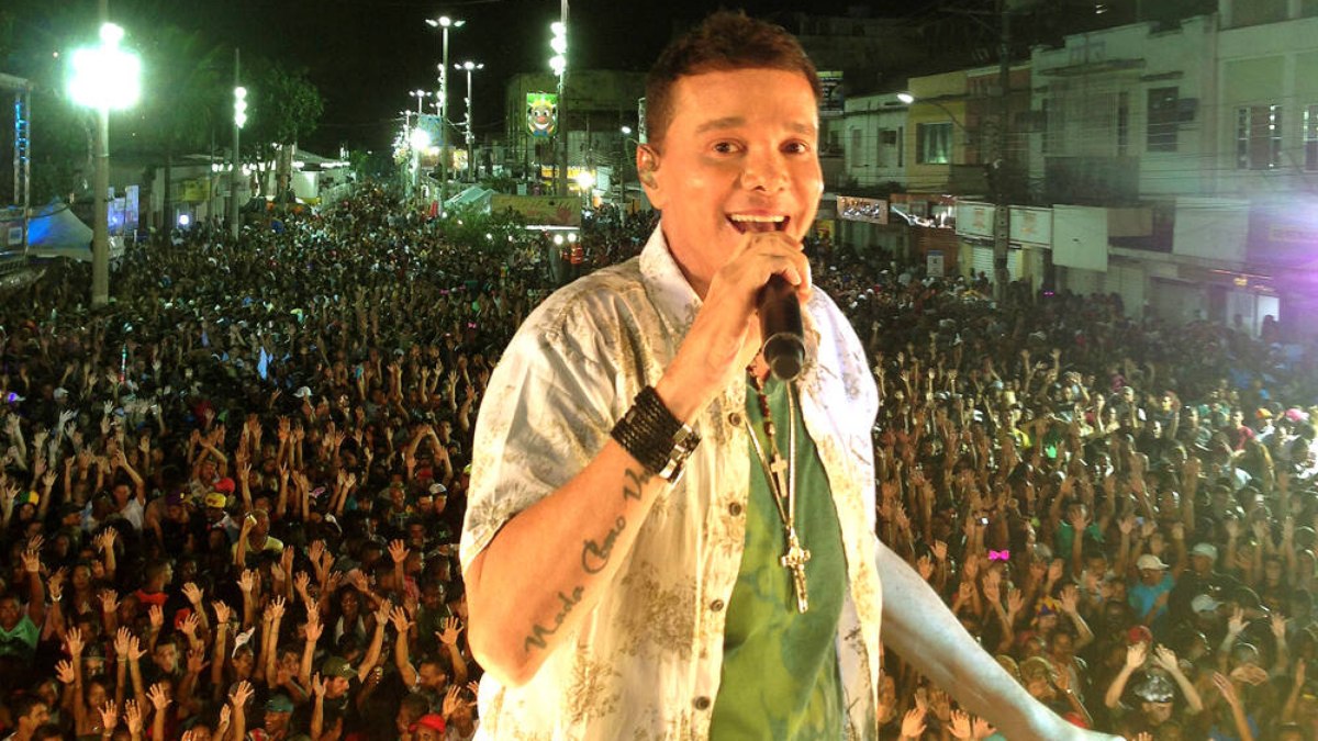 Recuperado, Netinho faz seu primeiro show no interior do Rio de Janeiro