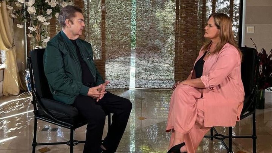 Faustão e Renata Ceribelli em entrevista que irá ao ar neste domingo (18)