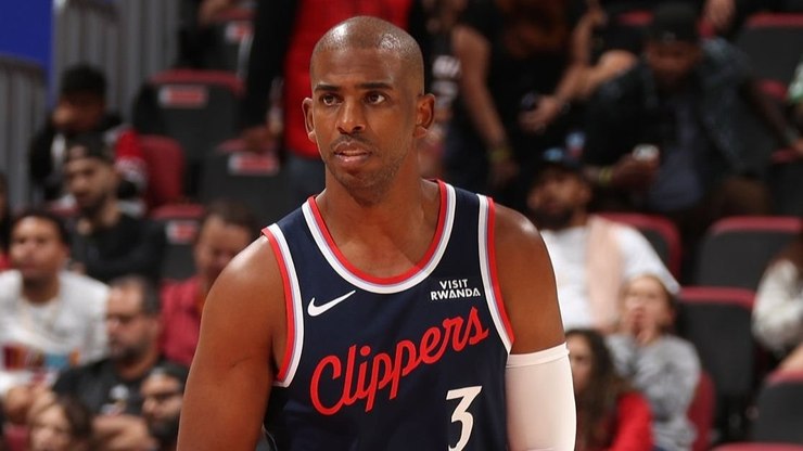 NBA: Clippers dispensam Chris Paul em temporada de aposentadoria