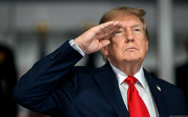 Presidente americano publicou imagem feita por inteligência artificial em seu perfil no Truth Social.