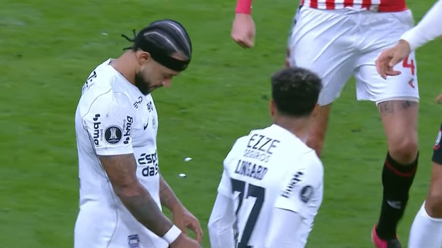 Diniz revela bastidores do pênalti perdido por Memphis Depay