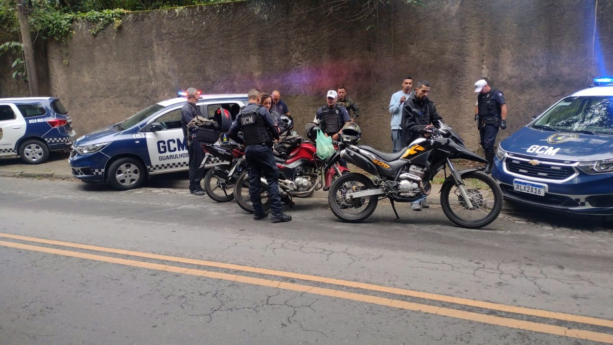 A ação mobilizou um total de 42 agentes e 14 viaturas da Guarda Civil Municipal (GCM).