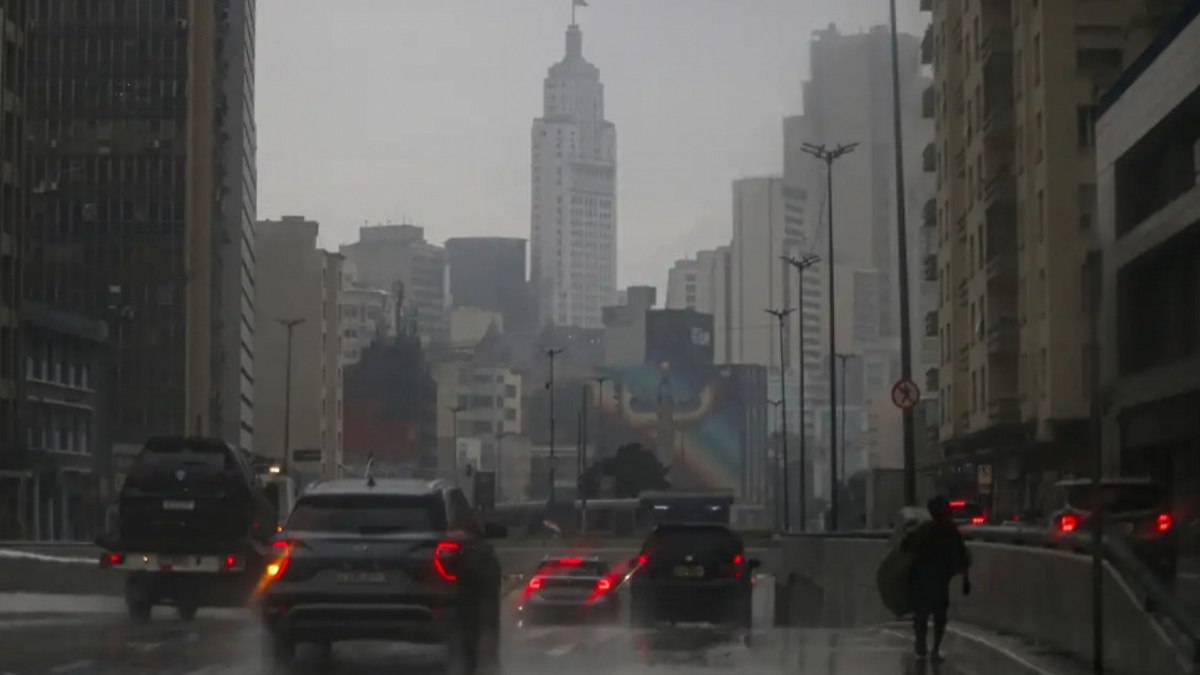 Chuva de 200 mm atinge 3 regiões nesta quinta-feira; veja onde