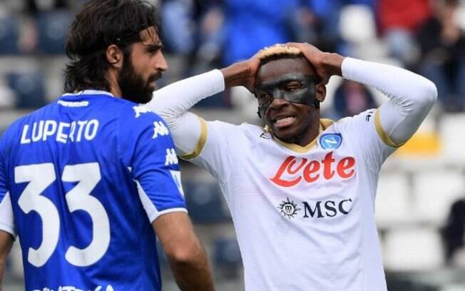 Napoli entra em regime fechado após derrota no Campeonato Italiano