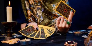 Carta do Tarot de julho de 2025 é A Torre: o que esperar?