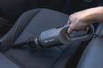 Aspirador para carro faz sucesso por menos de R$ 100; compensa?