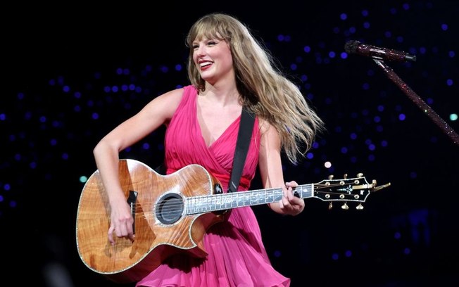 Taylor Swift doa US$ 5 milhões para ajudar vítimas do furacão Milton