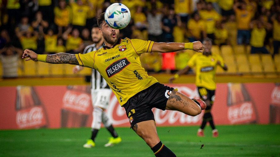 Hector Villalba, autor do gol que abriu o placar para o Barcelona