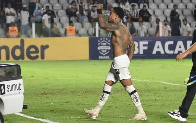 Marinho afirma estar motivado e confiante para temporada do Santos