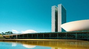 CCJ da Câmara deve votar anistia aos presos pelo 8 de janeiro