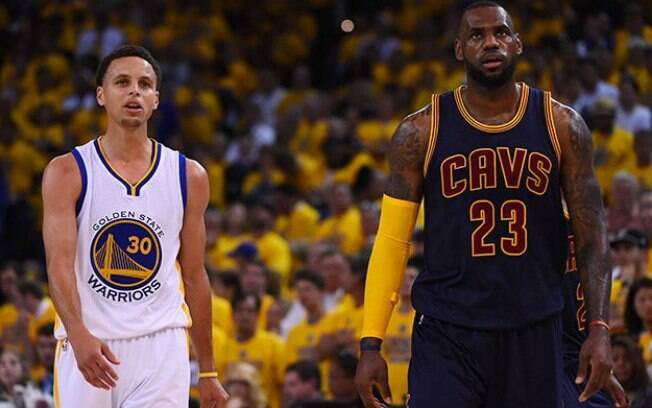 Stephen Curry e LeBron James estão entre os que ganham mais com patrocínio do que com salário de seus times na NBA