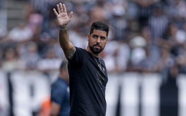 Corinthians dá sinais de melhora após chegada de António Oliveira