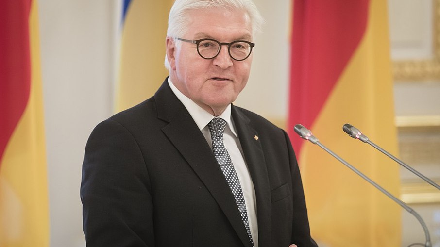 Frank-Walter Steinmeier anunciou nesta sexta-feira (27) a dissolução do Parlamento 