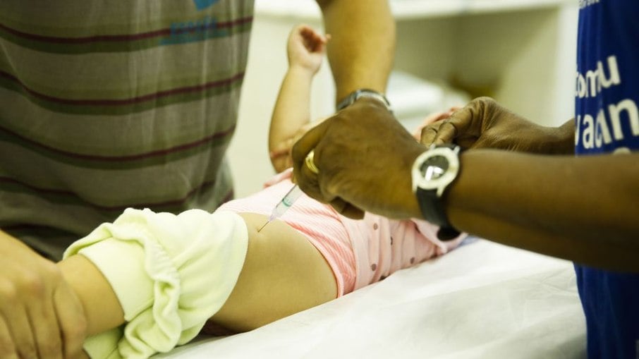 OMS alerta para baixa cobertura vacinal contra o sarampo 