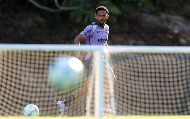 Melhor em campo no jogo de ida, Vitinho tem vaga garantida entre os titulares do Botafogo