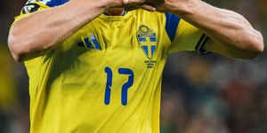 Suécia goleia Tunísia e vira líder de grupo equilibrado na Copa