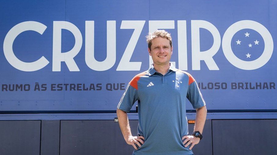 Cruzeiro anuncia contratação do treinador Fernando Seabra