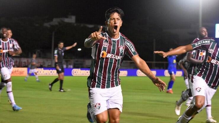 Com Cano como titular e repleto de mudanças, Fluminense está escalado para duelo com a Portuguesa. Veja!