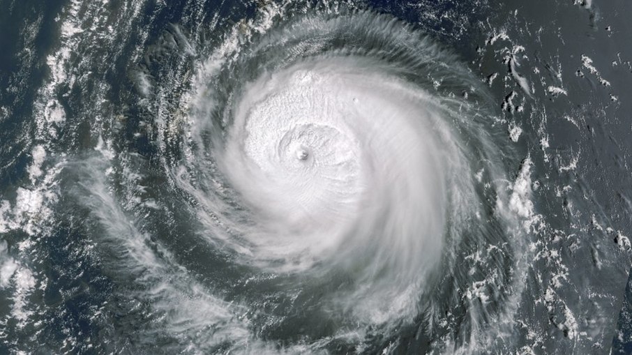 Tufão Hinnamnor se desloca em direção ao Japão