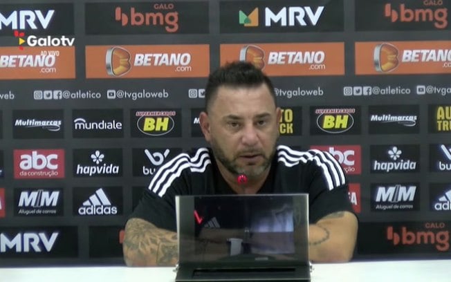 Paulo Pezzolano fala da importância do Mineirão para a vitória do Cruzeiro