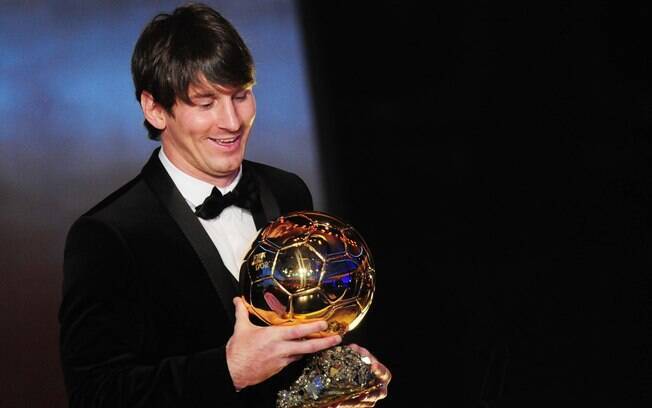 Messi é eleito o melhor do mundo pelo segundo ano consecutivo. Foto: AFP