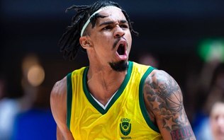 Em virada heroica, Brasil vence os Estados Unidos no basquete