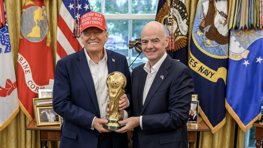 Trump com o presidente da Fifa, Gianni Infantino, em agosto Trump com o presidente da Fifa, Gianni Infantino, em agosto