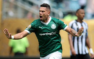 Paulinho vira herói e coloca Palmeiras nas quartas do Mundial