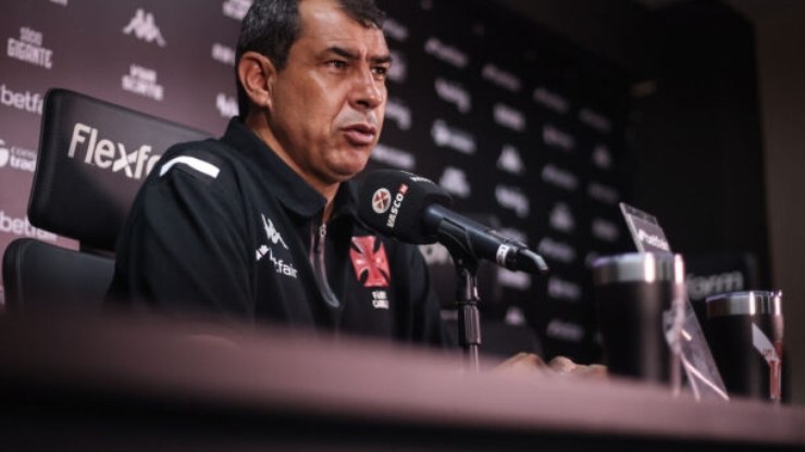 Carille projeta semifinal de volta contra o Flamengo e celebra estreia de Nuno Moreira