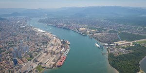 População de 4 cidades passa pelo canal Santos-Guarujá todo dia