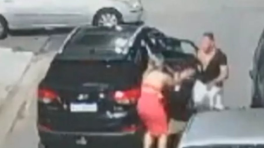 Homem mata a esposa no meio da rua em São Paulo