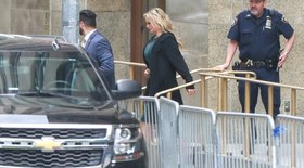 Ex-atriz pornô pede que Trump seja preso após condenação