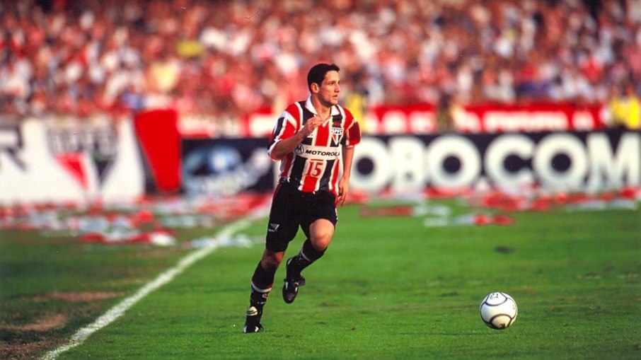 Belletti construiu carreira sólida no São Paulo e no futebol europeu Belletti construiu carreira sólida no São Paulo e no futebol europeu