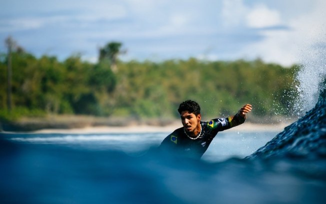 Gabriel Medina é 'lanterna' do Mundial de surfe a uma etapa da final