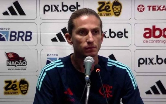 Filipe Luís destaca postura do time em mais uma vitória do Flamengo