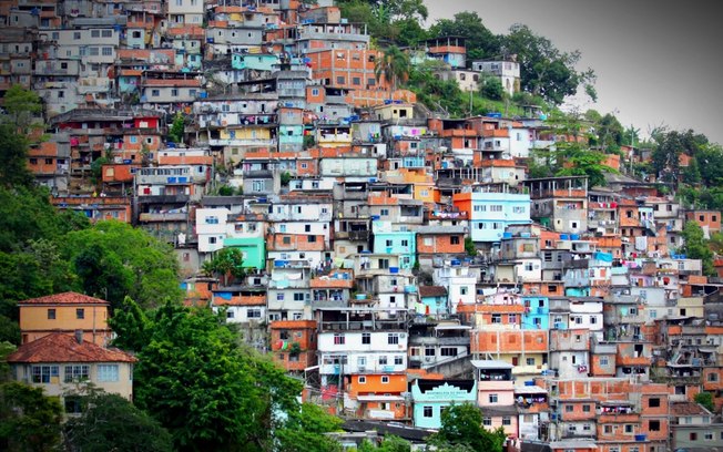 Informalidade urbana nas favelas: peça do sistema, não falha